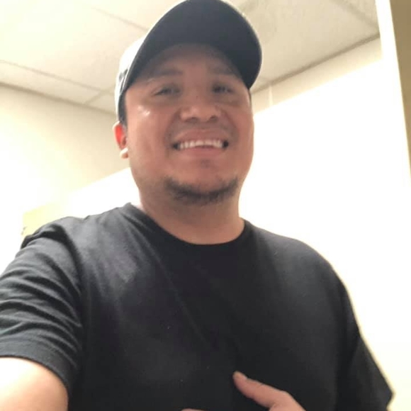 Meet your Posher, Cesar - Picture 1 of 1